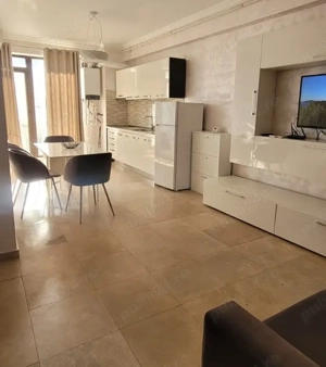 Solid House Residence - 3 camere cu 2 bai - vedere superba lac si mare - imagine 5