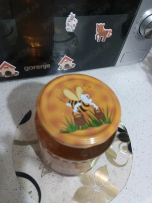 Vând miere de albine naturala