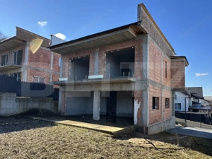 Casă individuală modernă in ansamblu privat, zona Aerodrom Dezmir - imagine 2