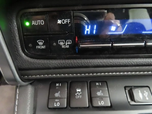 10 2018 TOYOTA Auris 1.8 Hybrid CVT 136 CP - Executive - piele - senzori - LED - imagine 7