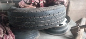 Vand 3 roti pentru dacia papuc 185 14 C și tampoane pentru greutate