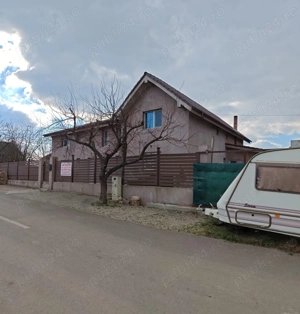 Vând vilă, pensiune P+1 etaj 