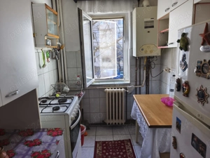 Inchiriez apart. 3 cam zona Zimbru - imagine 6