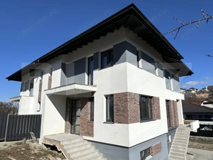 Duplex 177 mp utili, 2 garaje, 350 mp teren, Dezmir! - imagine 2