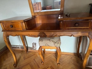 masa de toaleta veche