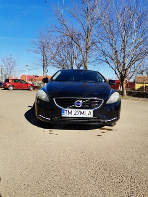 VOLVO V40 D2 2015