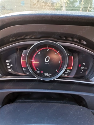 VOLVO V40 D2 2015 - imagine 8