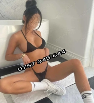 Tomis Nord, Brunetă, Silicoane Reală!!