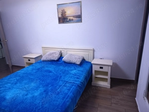 Pat lemn cu 2 comode