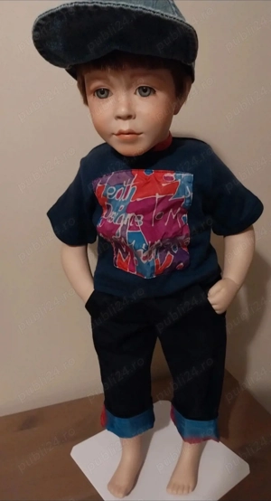 Papusa destinata  Colectionarilor. 