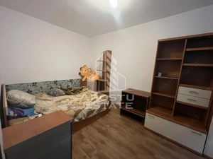 Apartament cu 2 camere, semidecomandat, etajul 2, zona Sagului