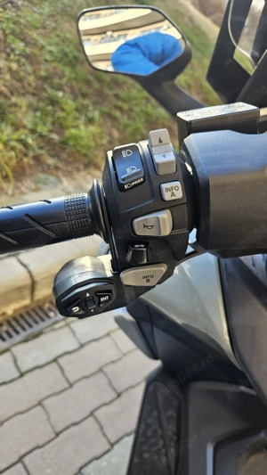 Vand scuter Honda Forza 350 sau Yamaha XMax 300 - imagine 3
