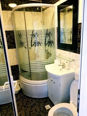apartament mobilat perfect stradal curat de închiriat 
