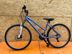 bicicleta vertigo cadru de mada frana pe disc roti 26"