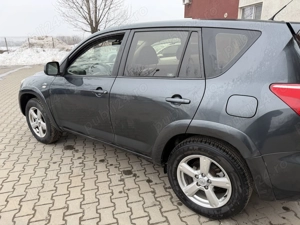 Toyota Rav 4 din 2006 - imagine 2