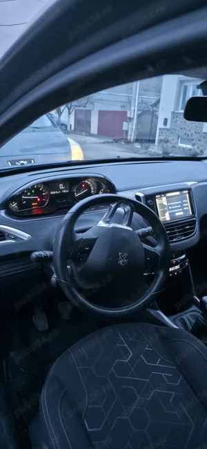 Peugeot 2008, 1.2l benzină an 2013 - imagine 3