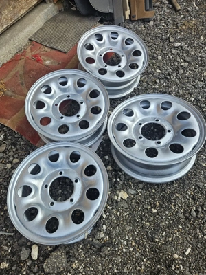 set de jante R15 suzuki  vitara pana in anul  2000  R15.   5X139.7 CU 5.5 J lada niva samurai feroza - imagine 4