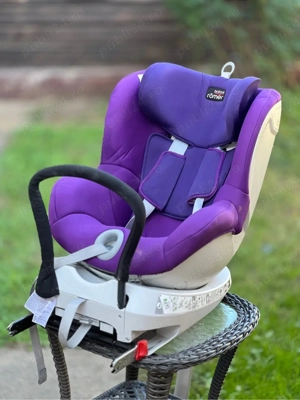 Scaun auto Britax Romer Dualfix   stare buna. 75% reducere