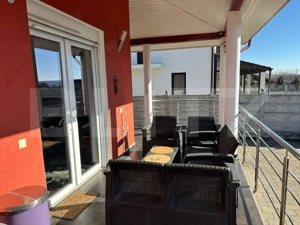 Casa de vanzare, 350 mp utili, 1000 mp teren - Cetate - imagine 20