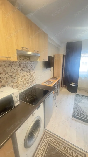 Inchiriez garsoniera in zona Buziasului, et.4, suprafata utila de 15 mp. - imagine 3