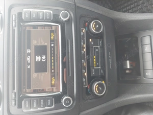 Volkswagen Golf 6 - imagine 9