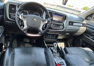 Mitsubishi Outlander PLUG IN HYBRID - imagine 2