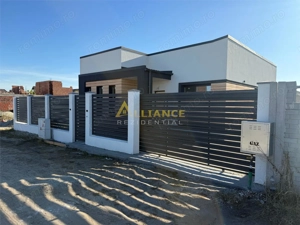 <Casa individuala parter> 4 camere 2 bai 371 mp teren - imagine 4