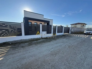 <Casa individuala parter> 4 camere 2 bai 371 mp teren - imagine 6