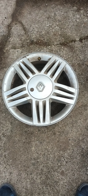 Dezmembrez Renault megan 2 1.5 dci din 2005 106 cp  - imagine 8