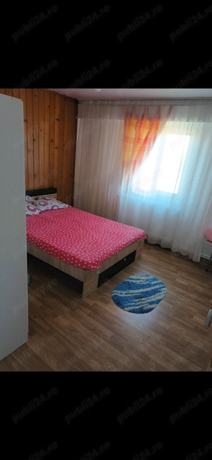 Închiriez apartament