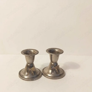 Set 2 Sfeșnice Vintage Elegante   Metal Argintat cu Detaliu "Fundiță"