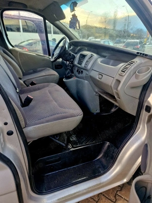 renault trafic  - imagine 3