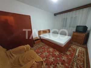 Apartament 2 camere de inchiriat zona 1 Decembrie etaj 2 - imagine 3