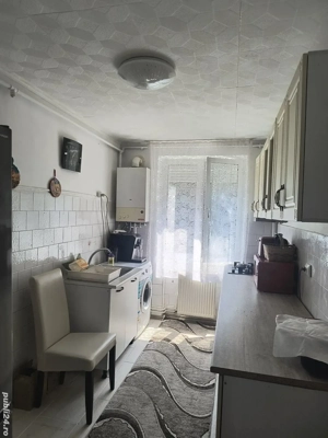 vand apartament cu 2 camere - imagine 4