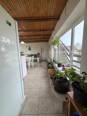 Casă de vânzare cu teren generos – la doar 15 minute de Brașov - imagine 9