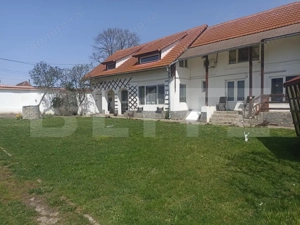 Casă de vânzare cu teren generos – la doar 15 minute de Brașov