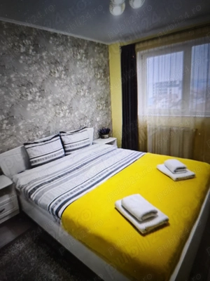 Ofer Hotelier ap 2 cam dec,LUX  zona centrala Brasov de la 210 lei zi functie nr pers - imagine 2