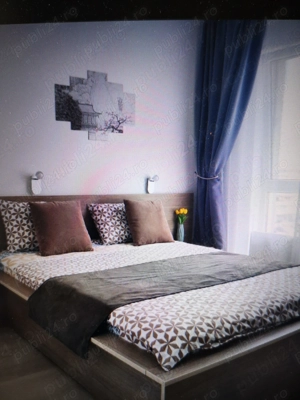 Ofer Hotelier ap 2 cam dec,LUX  zona centrala Brasov de la 210 lei zi functie nr pers