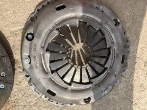 Vând placă presiune și disc ambreiaj pentru Volkswagen  - imagine 2