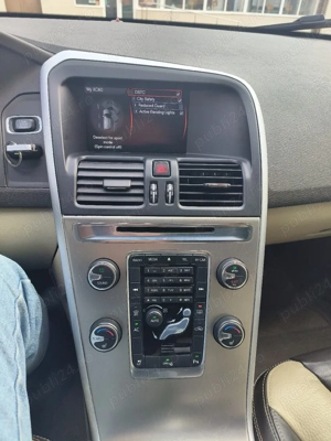 Volvo XC60  - imagine 4