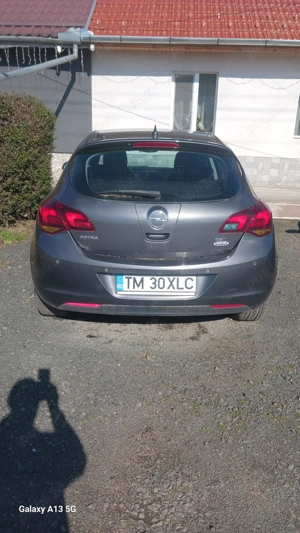 Opel Astra J,an 2010,1,7 diesel,modelul sport - imagine 5