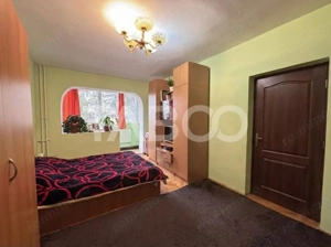 De vanzare apartament 3 camere decomandate parter inalt peste garaje - imagine 3