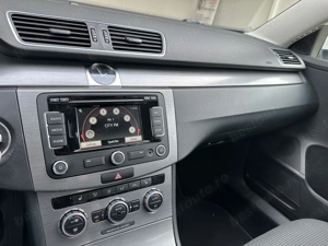 Volkswagen Passat SW 2.0 Diesel 140 CP An 2014 - imagine 14