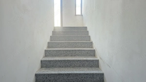 Vand apartament cu 3 camere in Deva, in Vila cu 3 ap, etaj 2, zona Cetatii Deva + 230 mp teren - imagine 3