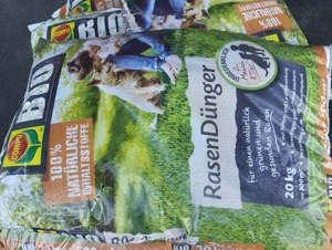 Îngrășământ pentru gazon COMPO sac 20kg