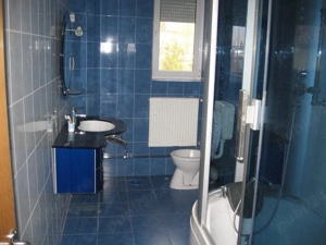 Vând Casă la curte - imagine 8