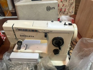 Vând mașina de cusut electrică Nicoleta