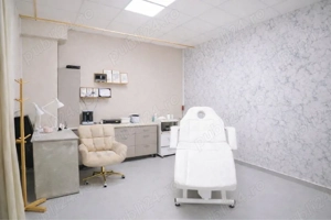 Separeu Pedichiură (opțional și manichiură) 