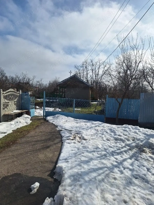 teren cu casa de vanzare
