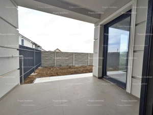 Casa in triplex- Calea Urseni -aproape de drumul principal -100 mp - 5 camere - 155.000 euro - imagine 12